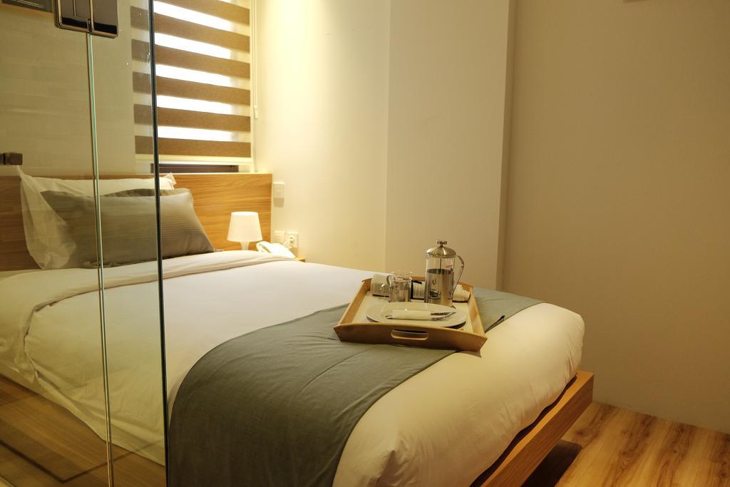 Flat06.Tendean Jakarta Buitenkant foto